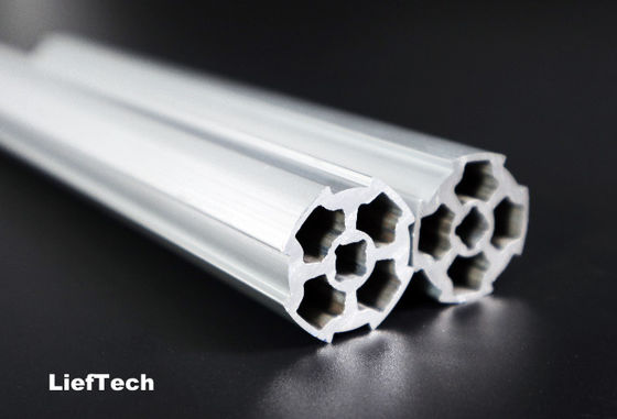 Superfície oxidada de material reciclável de tubos de alumínio reforçado
