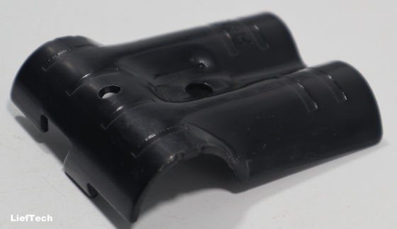Estampagem de conectores de tubos duplos de tipo fixo para sistemas de tubulação magra