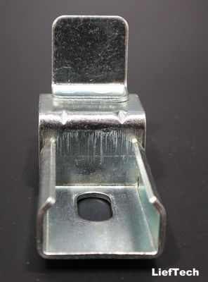 Trilha de rolos de aço galvanizado com acessório de estante de fluxo de bordo de retenção