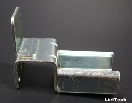 Trilha de rolos de aço galvanizado com acessório de estante de fluxo de bordo de retenção